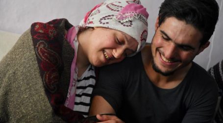 السوري محمود يلتقي بالسيدة التي أنقذها بعد زلزال ألازيغ