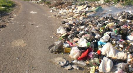 النفايات تنتشر في ريف حمص الشمالي والأهالي يحرقونها على نفقتهم الخاصة
