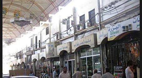 جمارك دمشق تداهم محال في سوق المناخلية وتصادر بضائع