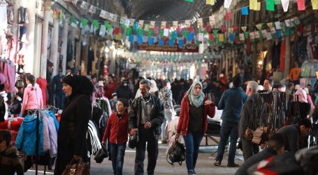 الأسواق في مناطق سيطرة السلطة السورية تعاني من نقص المواد الأساسية