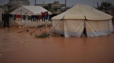 تضرر عشرات المخيمات بسبب العواصف المطرية  شمال سورية