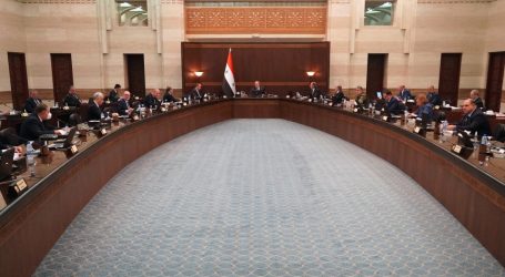 غرفة تجارة دمشق تطالب الحكومة بزيادة سلم الرواتب
