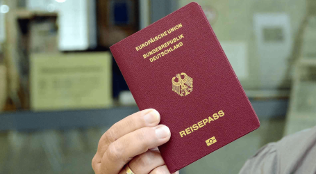 بينهم سوريون الحكومة الألمانية تمنح عدد من اللاجئين الجنسية الألمانية